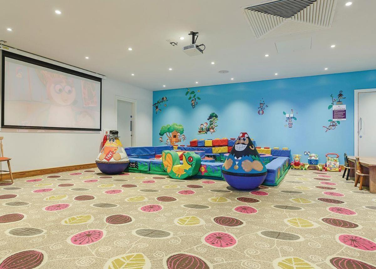 Piran Meadows Resort New Quay Buitenkant foto