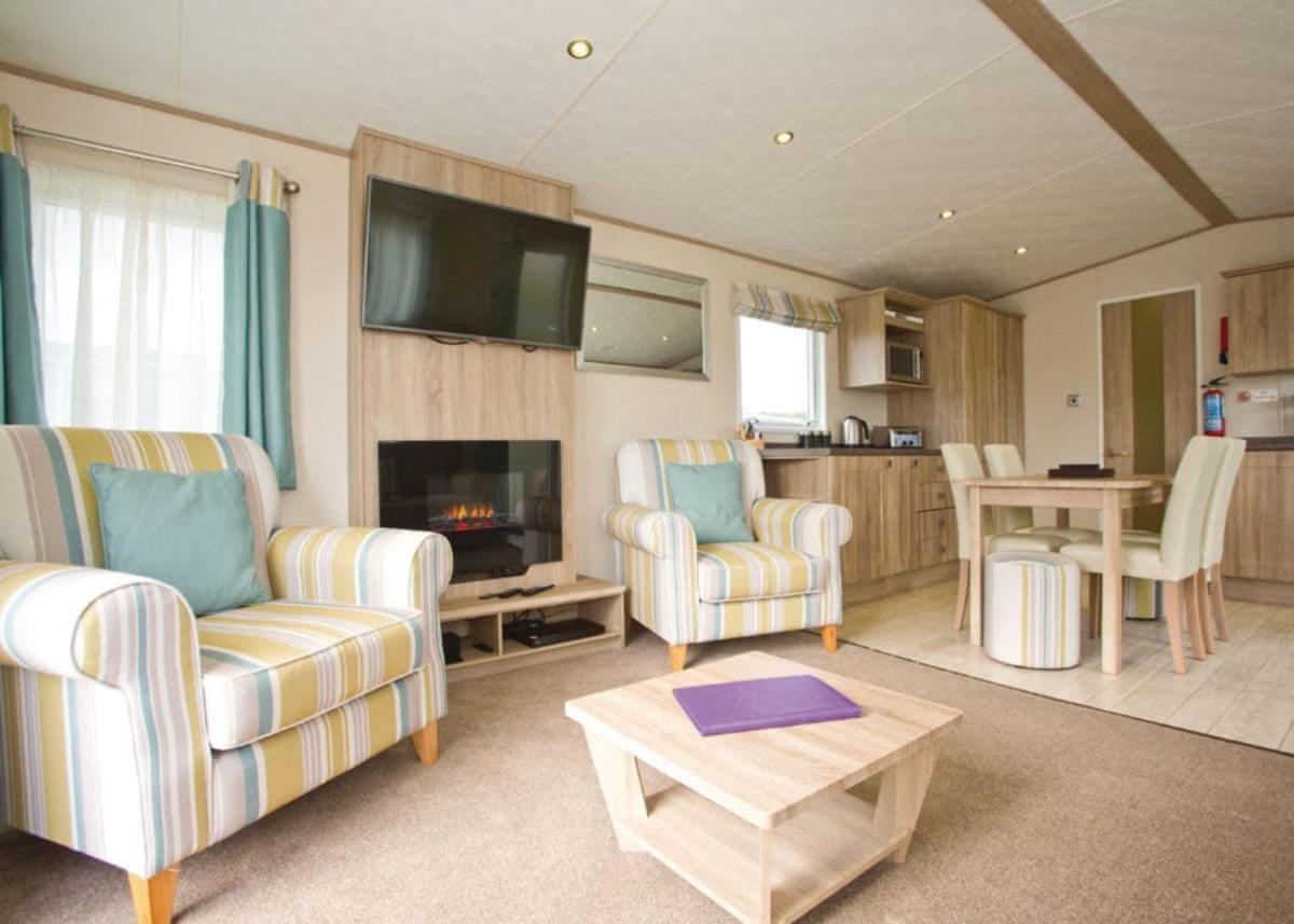 Piran Meadows Resort New Quay Buitenkant foto