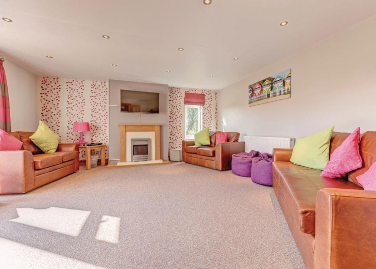 Piran Meadows Resort New Quay Buitenkant foto