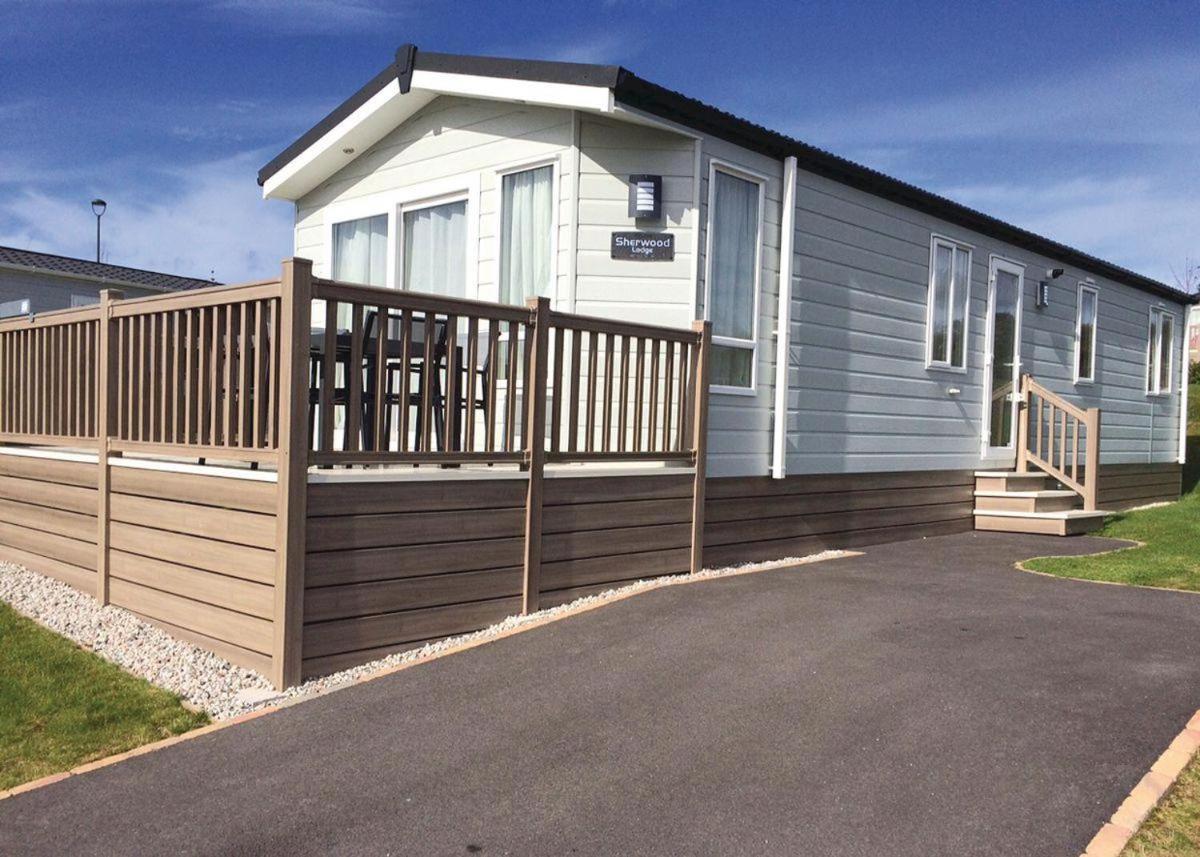 Piran Meadows Resort New Quay Buitenkant foto