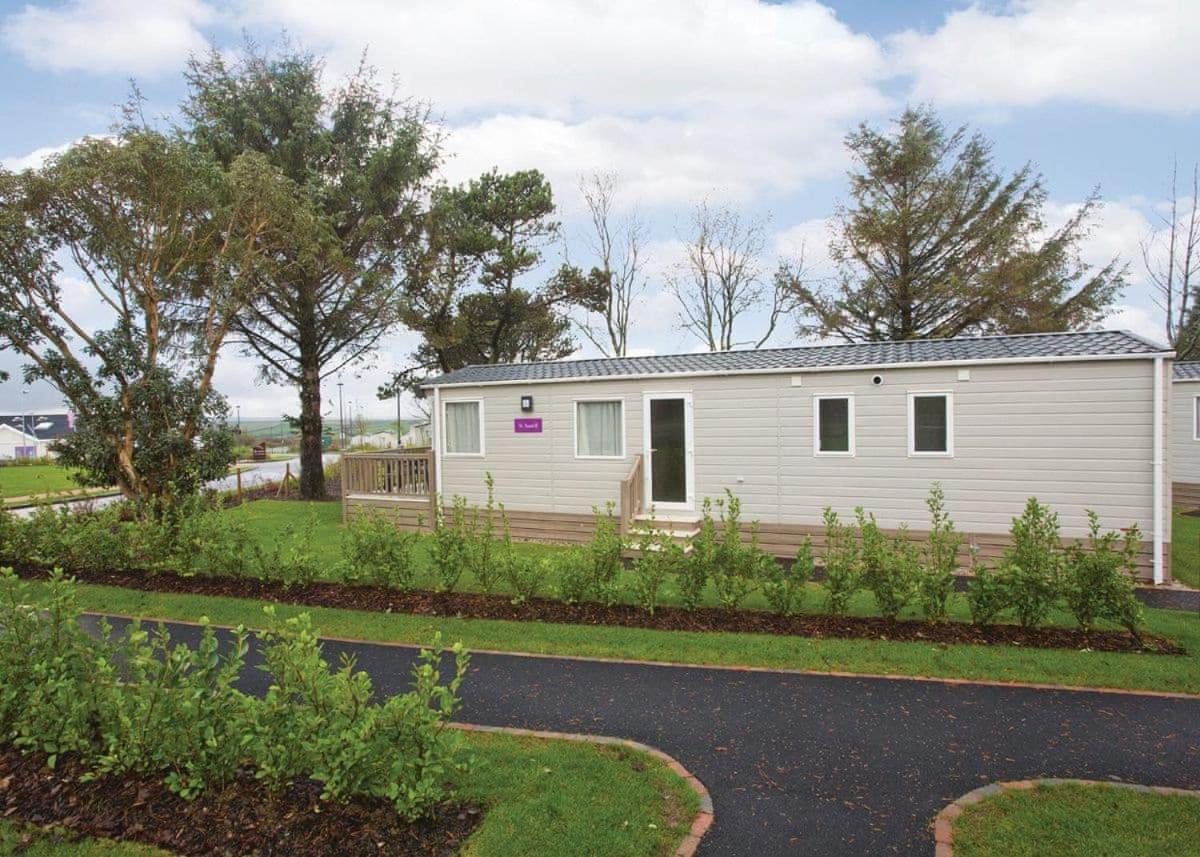 Piran Meadows Resort New Quay Buitenkant foto
