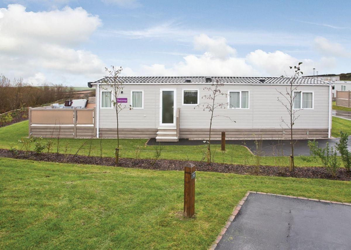 Piran Meadows Resort New Quay Buitenkant foto