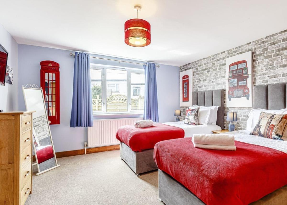 Piran Meadows Resort New Quay Buitenkant foto